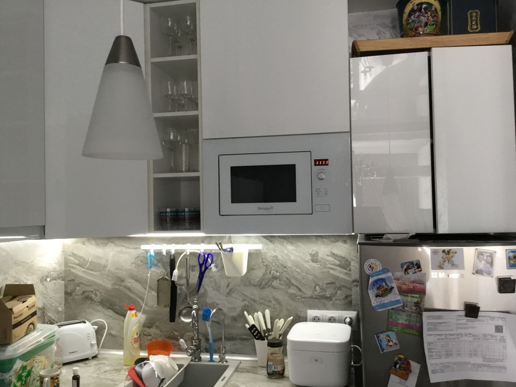 6 варианта за поставяне на микровълнова печка в кухненския интериор.jpeg