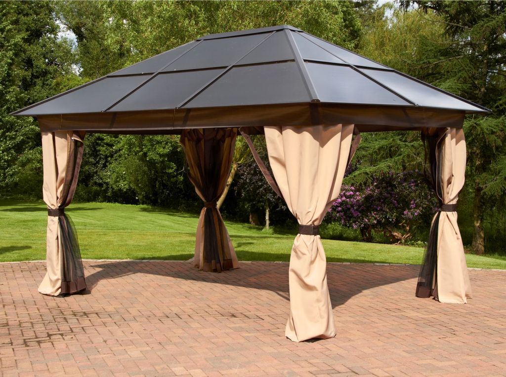gazebo1.jpg